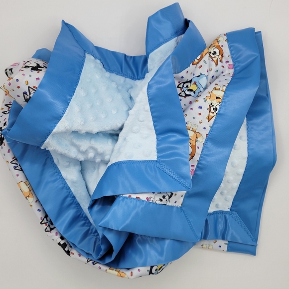 Extra Large Lovely Bluey & friends cotton Kids, satin binding blanket  30x 36 - Picture 8 of 16